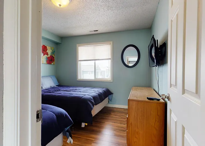 Jocelyn Manor Apartment *