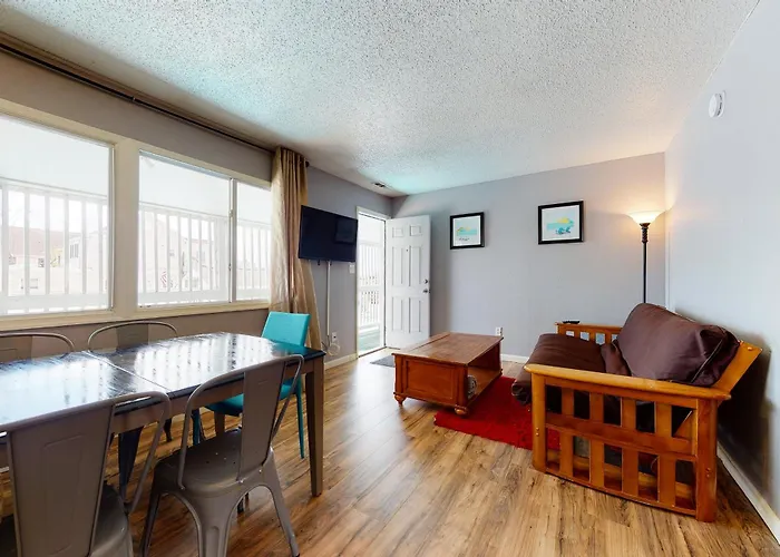 Jocelyn Manor Apartment